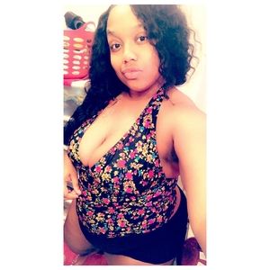 Meet your Posher, Timara